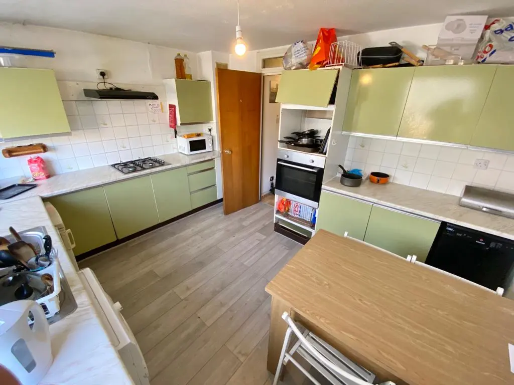 Double room near Acton Town / South Ealing